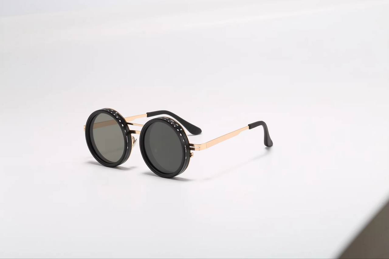 Lunette de soleil 2 en 1 : montures dorées