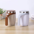 Tasse magnétique à mélangeur automatique