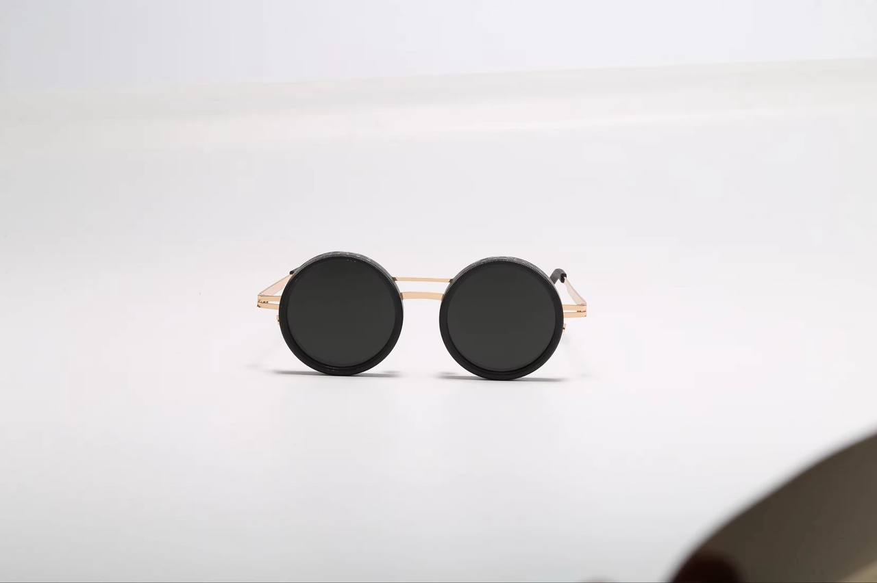 Lunette de soleil 2 en 1 : montures dorées